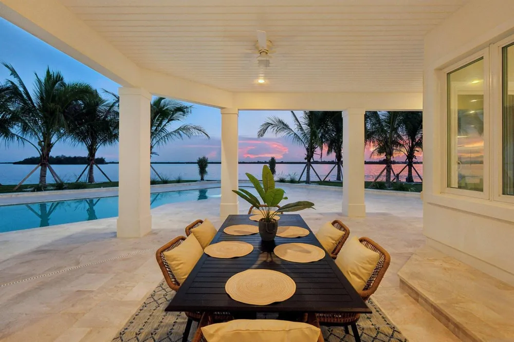526 Point Lane Vero Beach, FL 32963