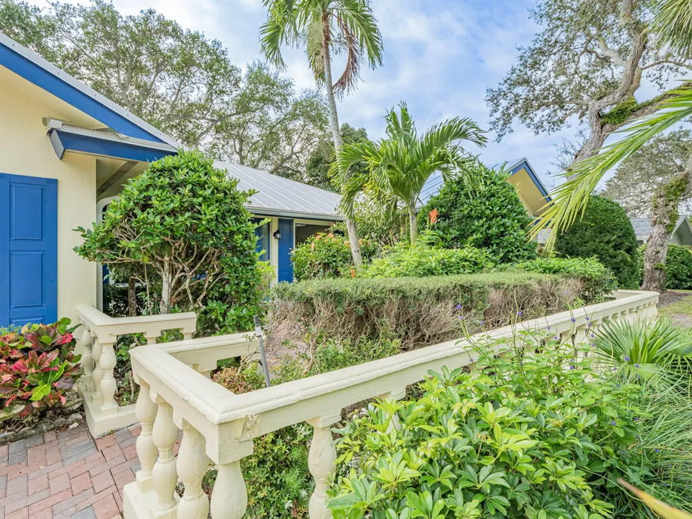 626 Honeysuckle Lane Vero Beach, FL 32963