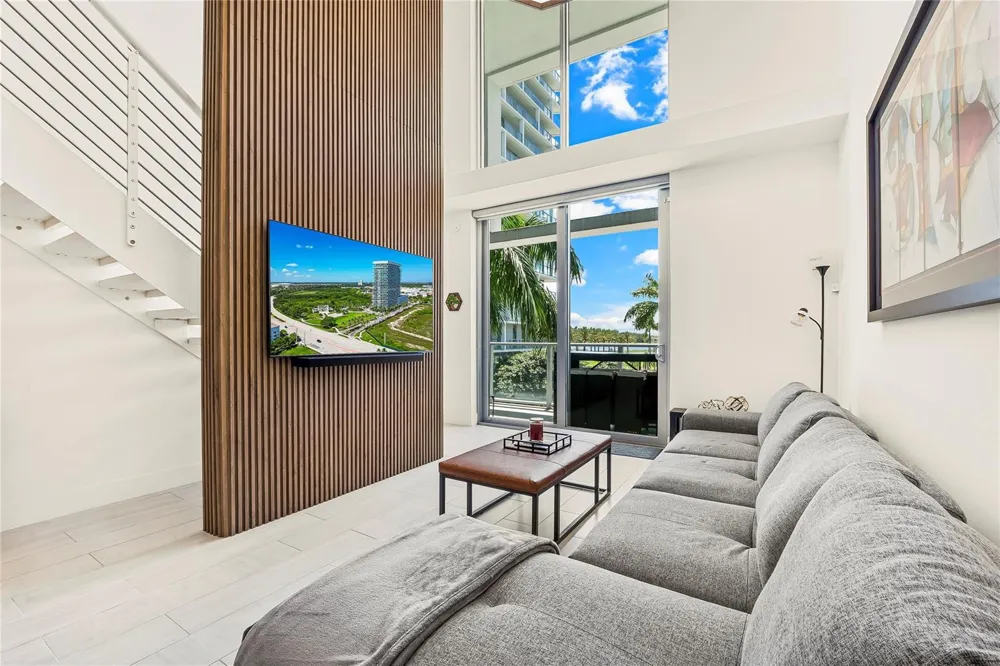 2000 METROPICA WAY #216 Sunrise, FL 33323