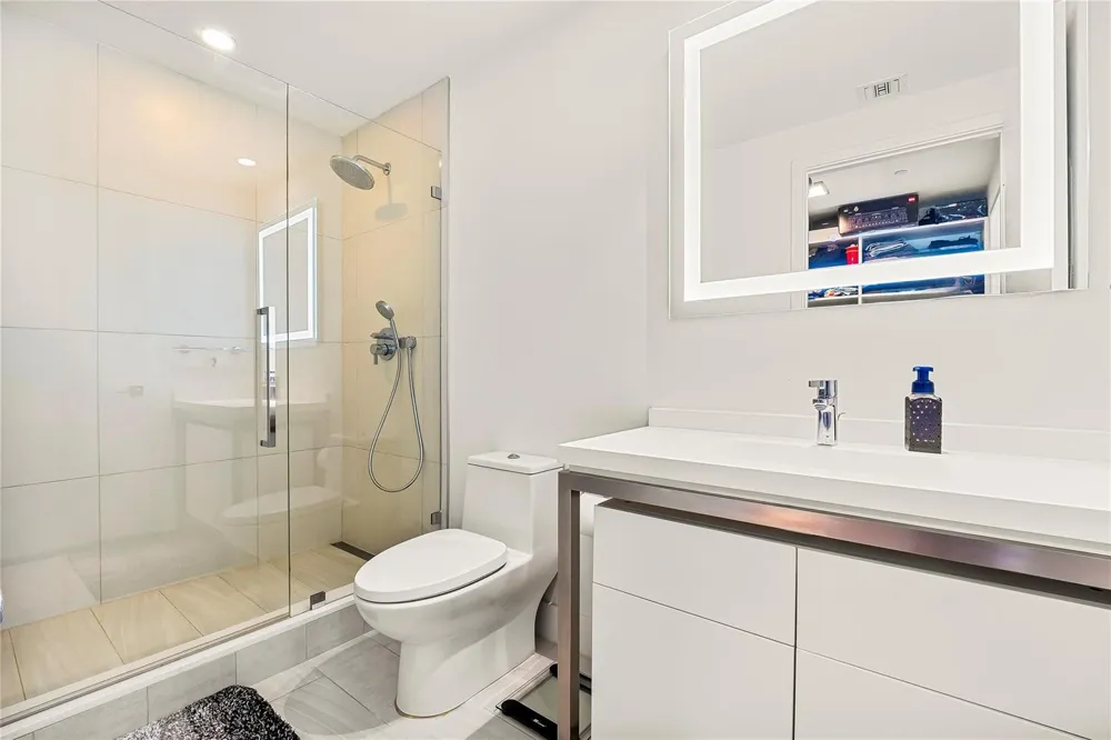 2000 METROPICA WAY #216 Sunrise, FL 33323