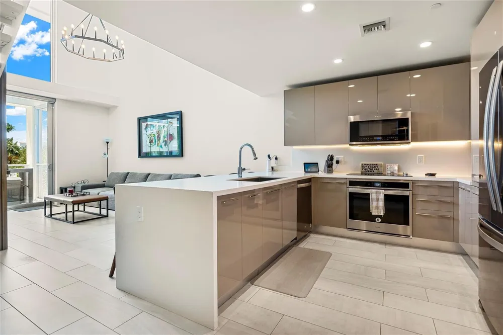 2000 METROPICA WAY #216 Sunrise, FL 33323