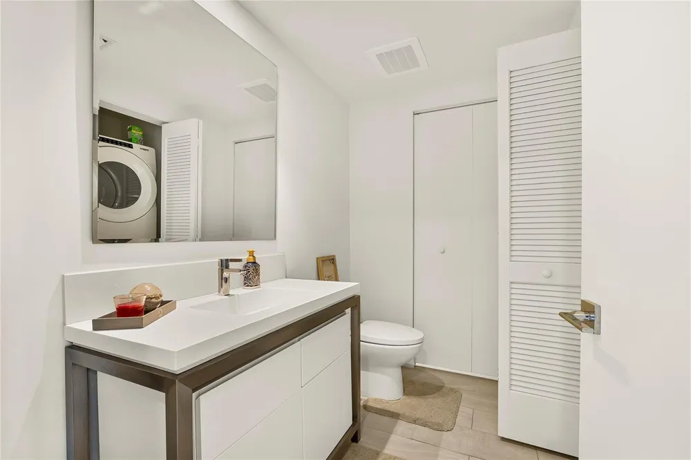 2000 METROPICA WAY #216 Sunrise, FL 33323