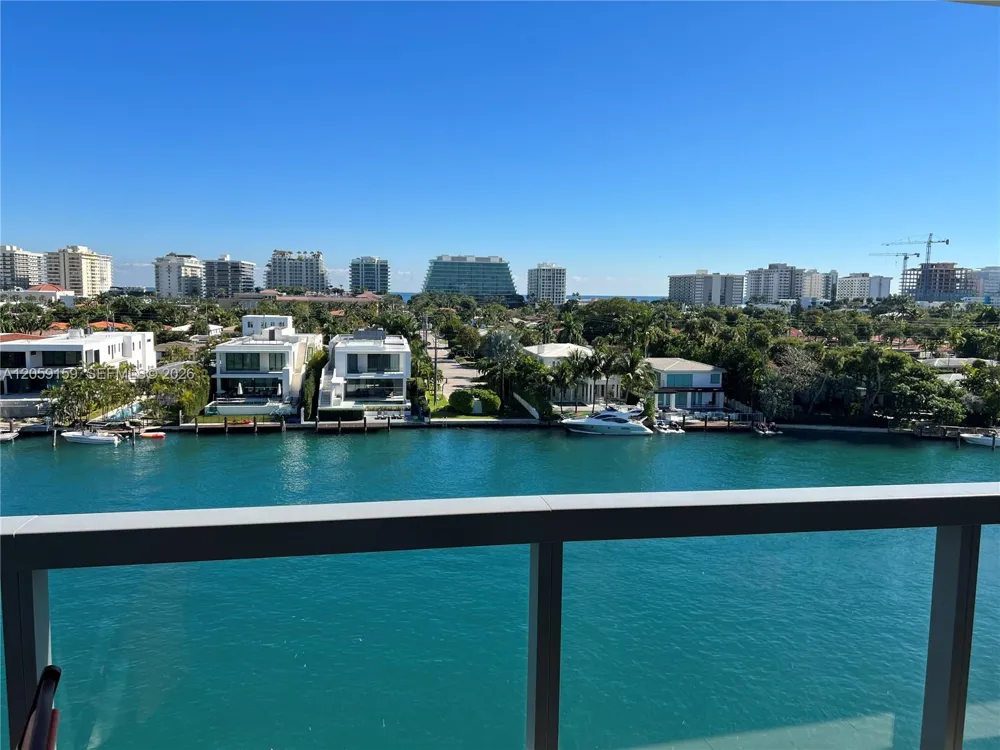 9261 E Bay Harbor Dr #503 Bay Harbor Islands, FL 33154