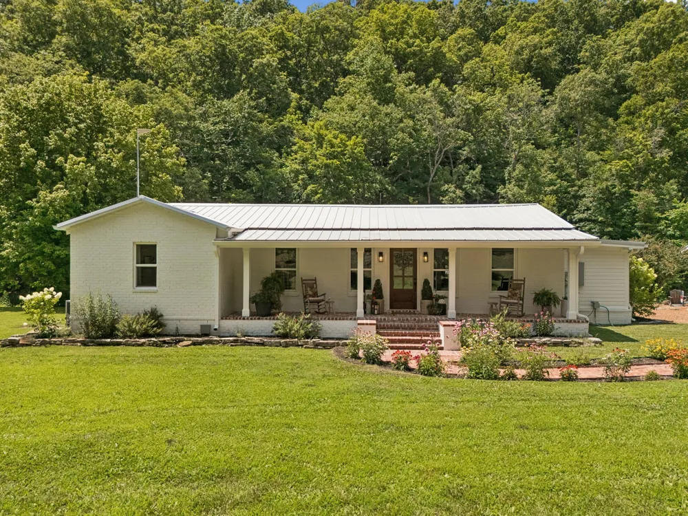 8188 Shoals Branch Rd Primm Springs, TN 38476
