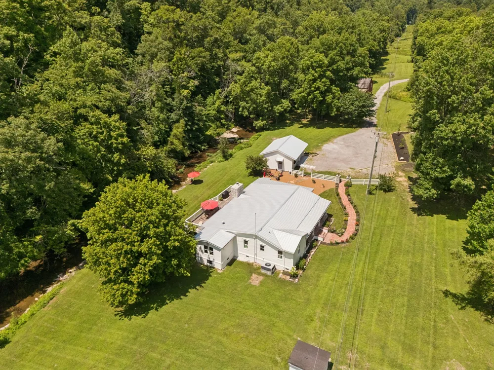 8188 Shoals Branch Rd Primm Springs, TN 38476