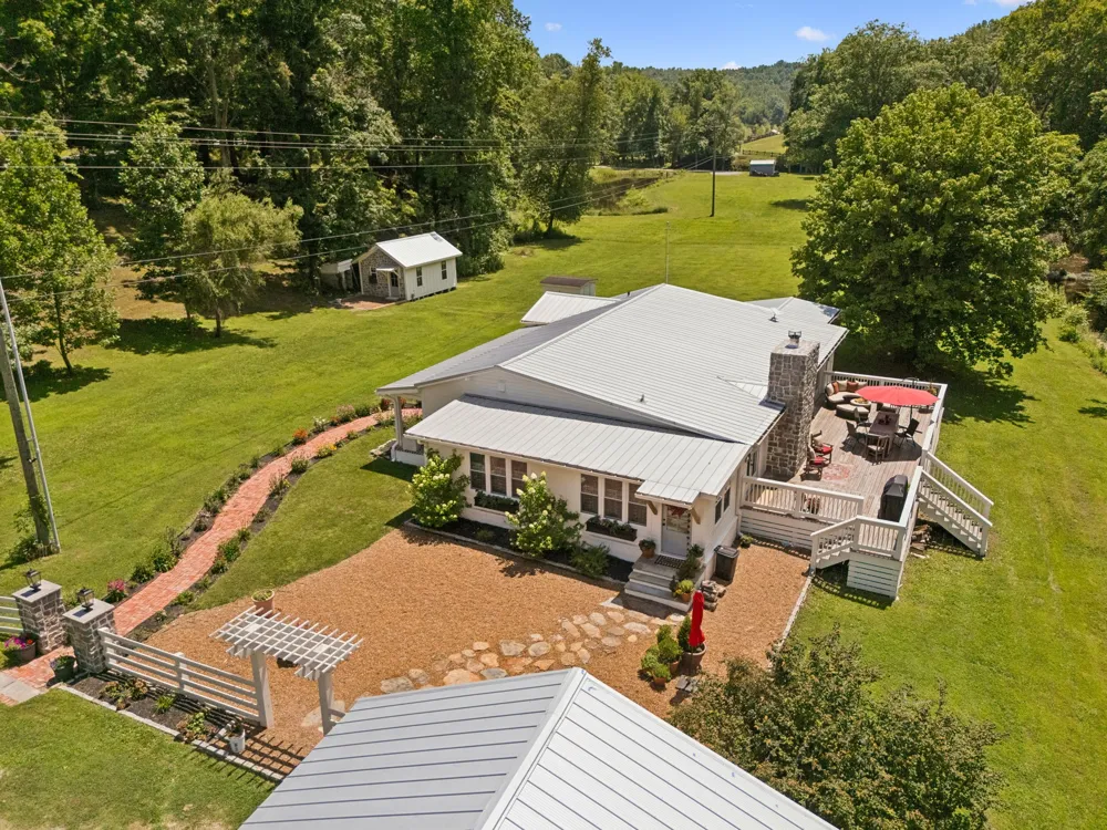 8188 Shoals Branch Rd Primm Springs, TN 38476