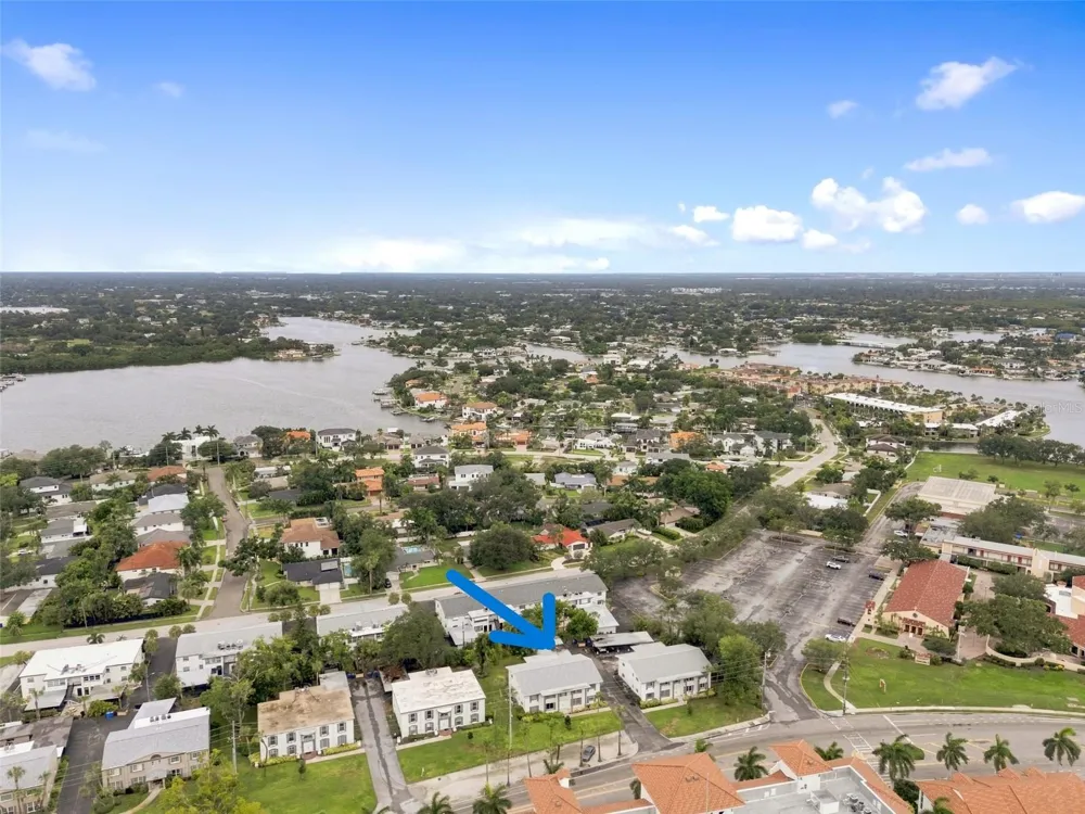 1342 SNELL ISLE BOULEVARD NE #4 St Petersburg, FL 33704