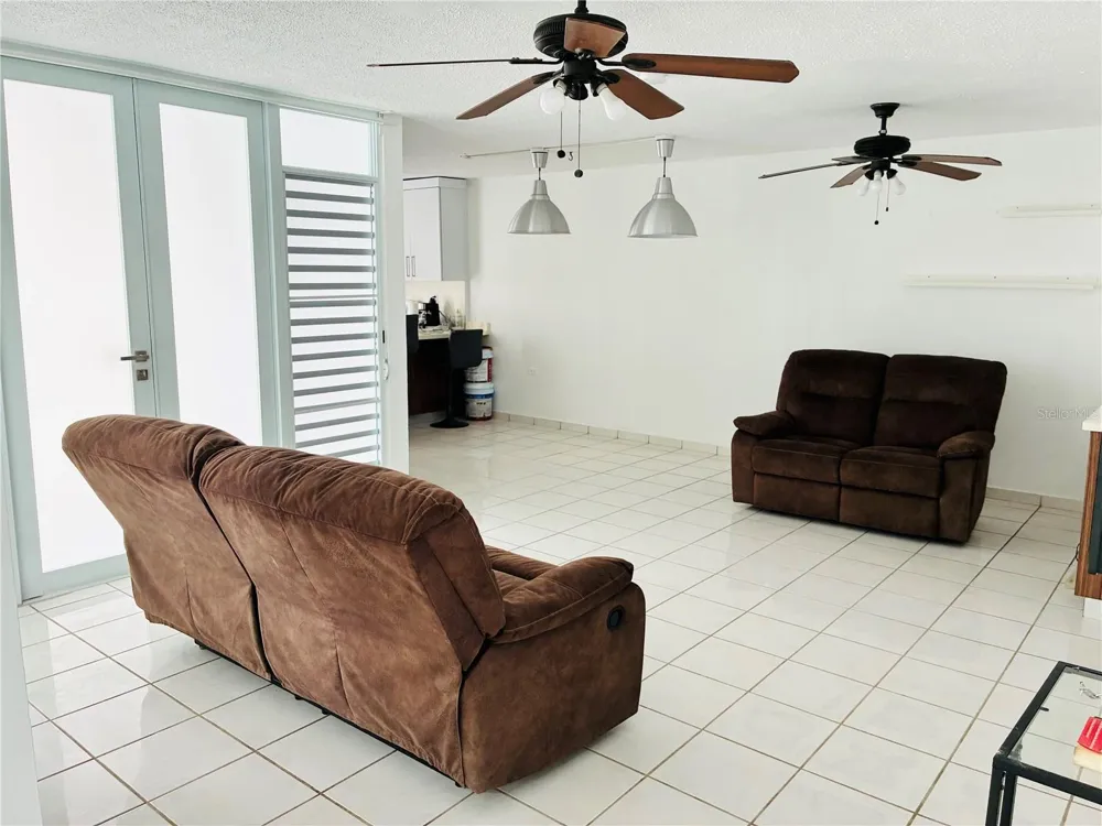 210 CALLE FIRMAMENTO Carolina, PR 00979