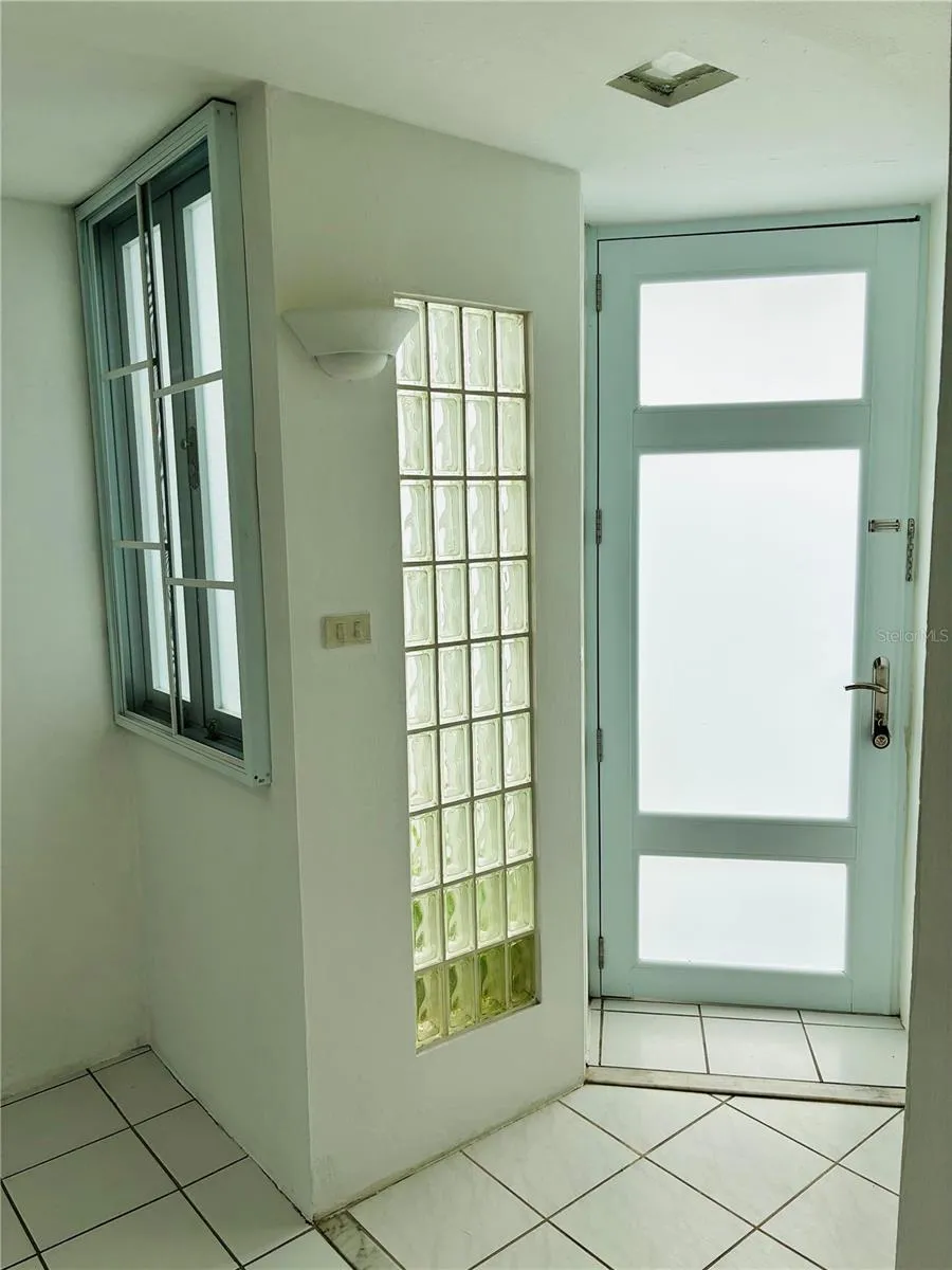 210 CALLE FIRMAMENTO Carolina, PR 00979