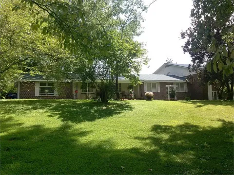 8122 Jefferson Drive
