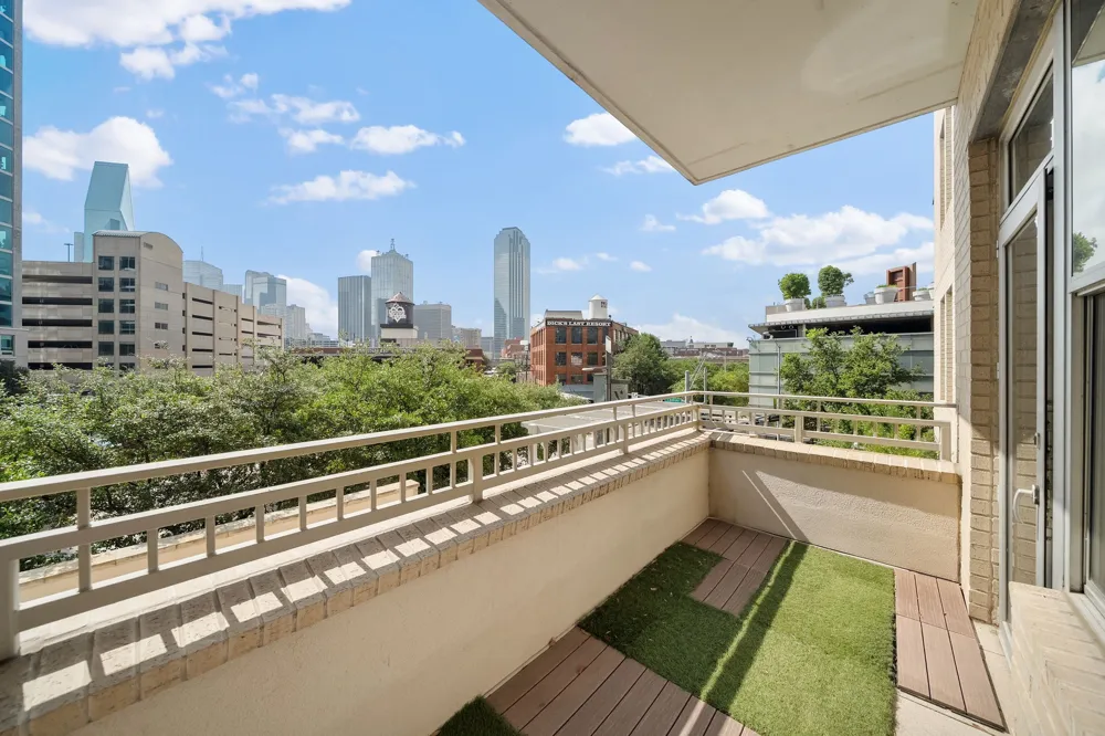2323 Houston Street #310 Dallas, TX 75219