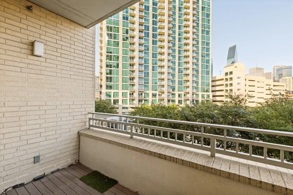 2323 Houston Street #310 Dallas, TX 75219