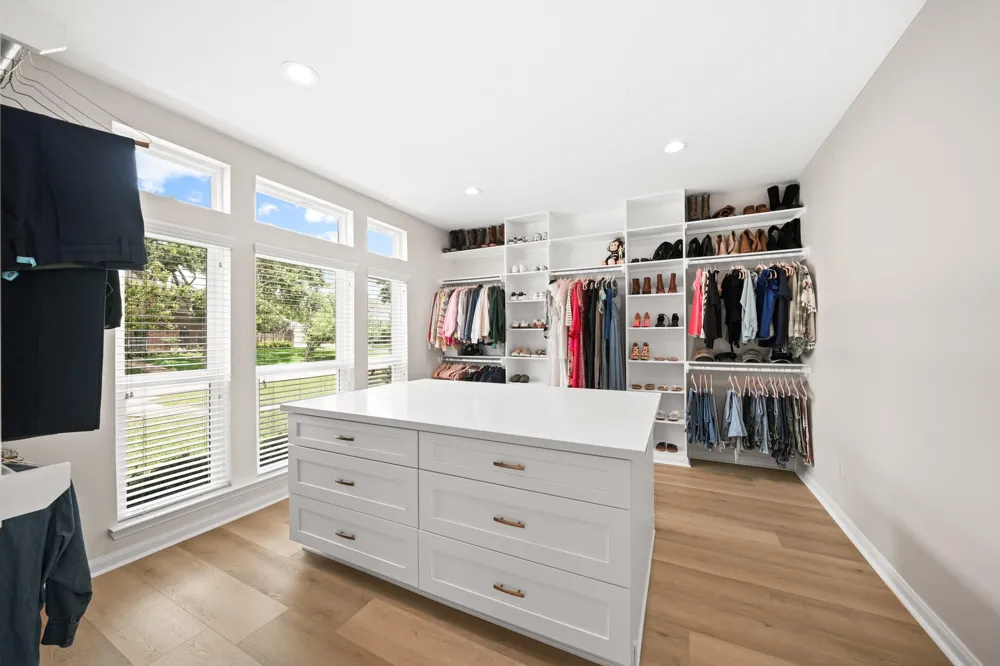 403 Trail Head Street Friendswood, TX 77546