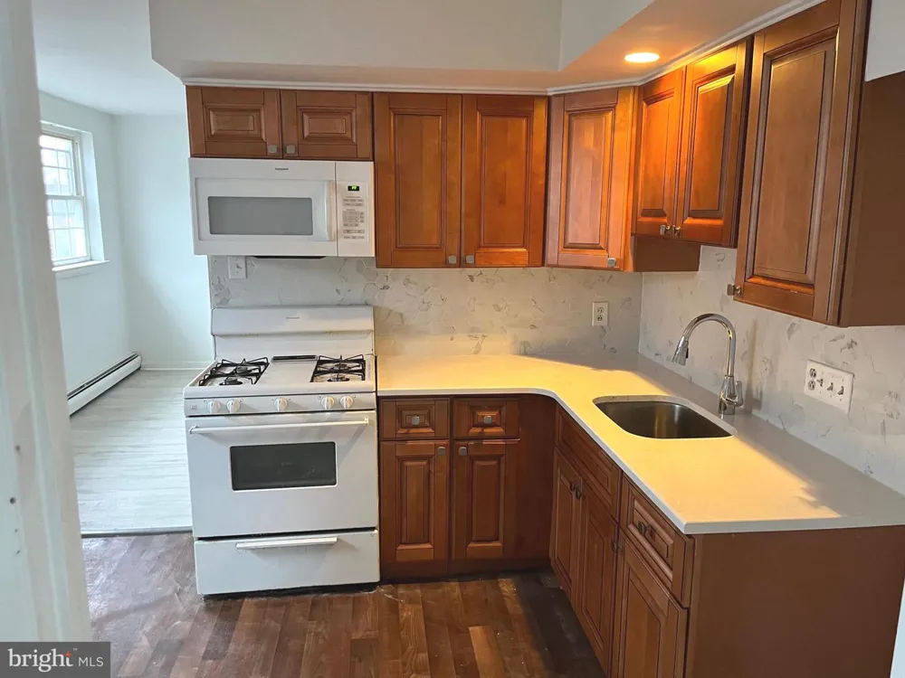 6010 BINGHAM STREET #2B Philadelphia, PA 19111