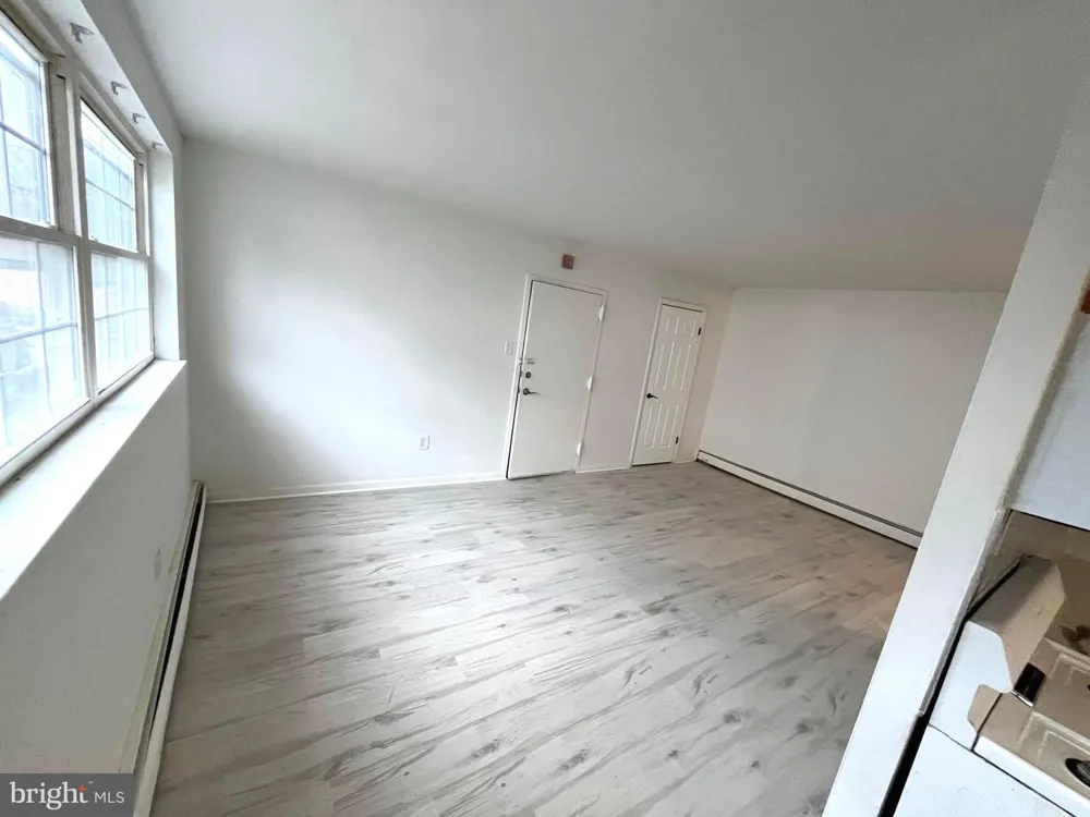 6010 BINGHAM STREET #2B Philadelphia, PA 19111