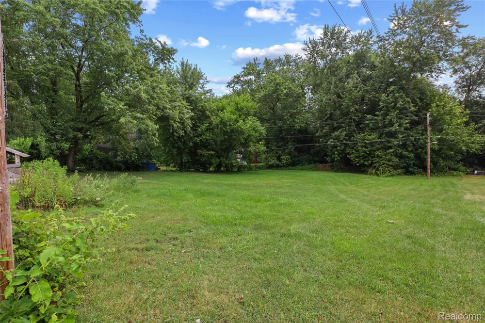 10835 Fieldcrest Drive Green Oak Township, MI 48116