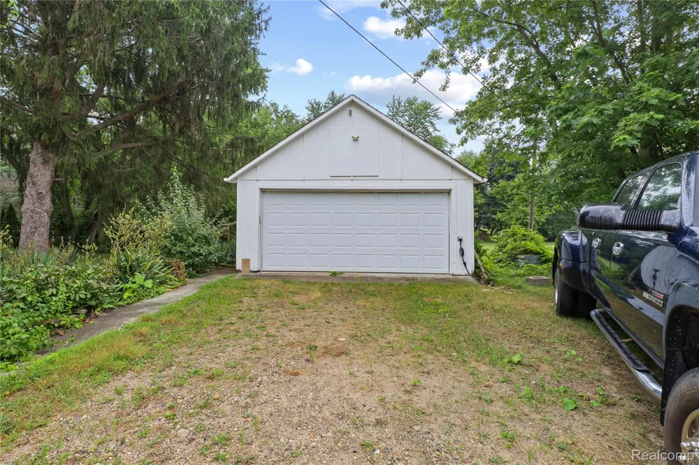 10835 Fieldcrest Drive Green Oak Township, MI 48116