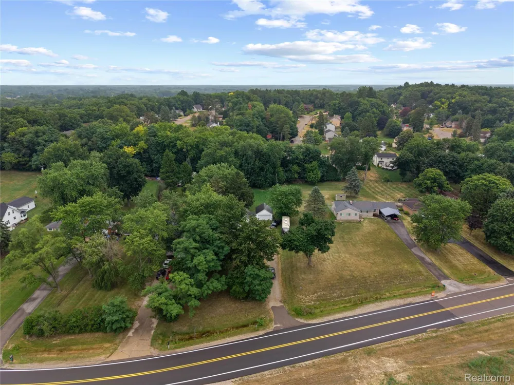 10835 Fieldcrest Drive Green Oak Township, MI 48116