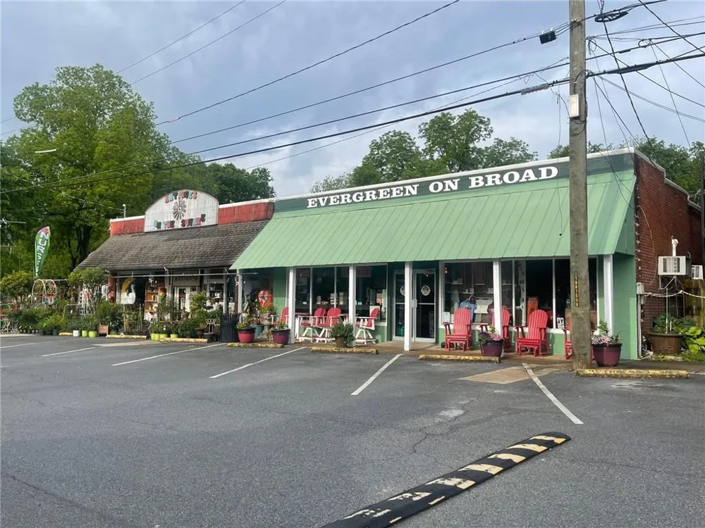 TR 1A Chalcrest Way Cave Spring, GA 30124