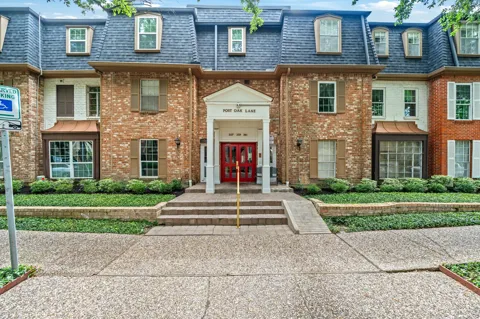 359 Post Oak Lane #219
