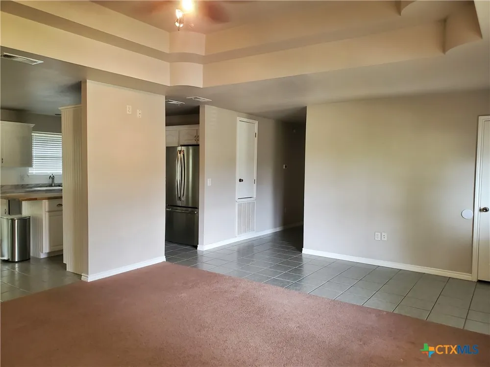 136 Royal Crest Circle Seguin, TX 78155
