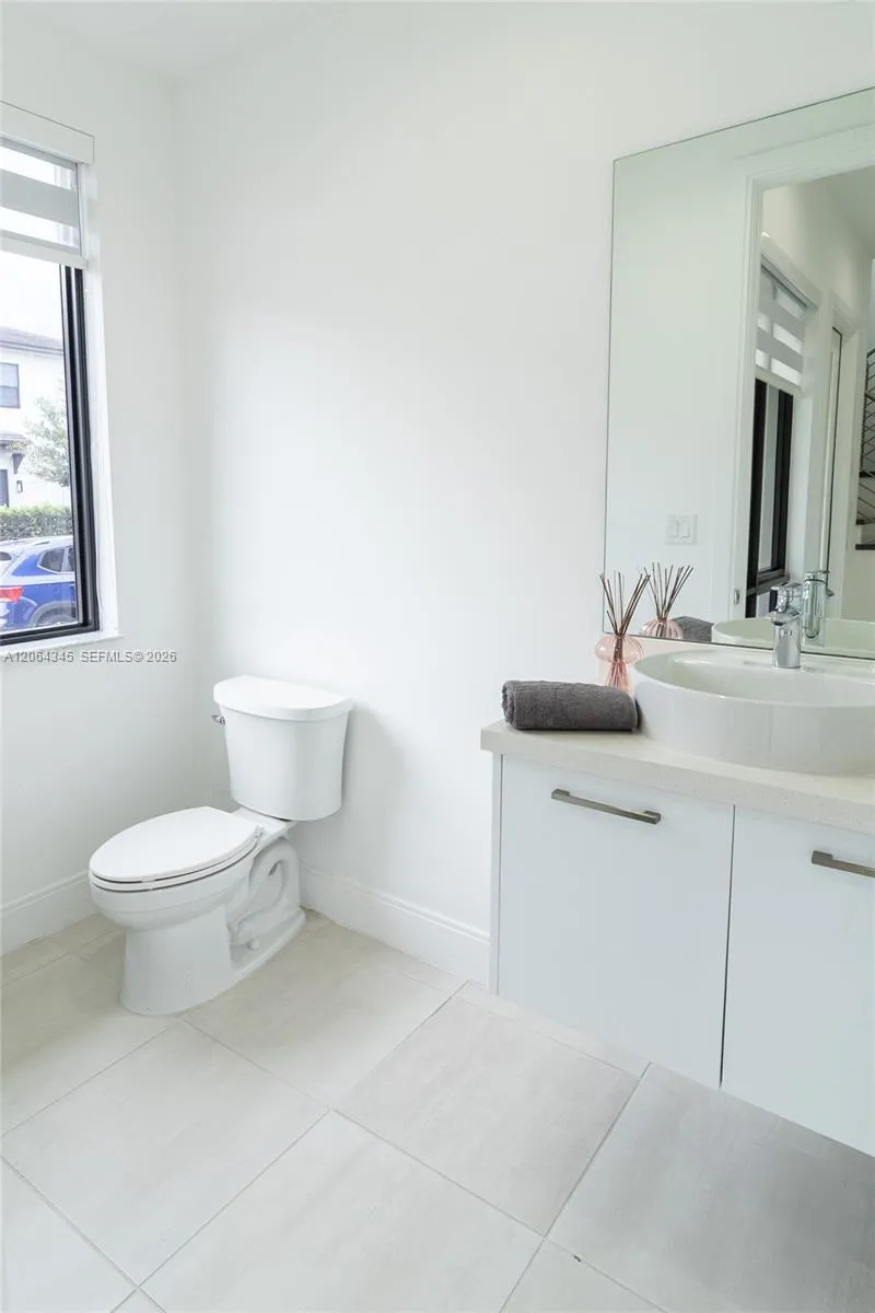 4311 NW 82nd Ave Doral, FL 33166
