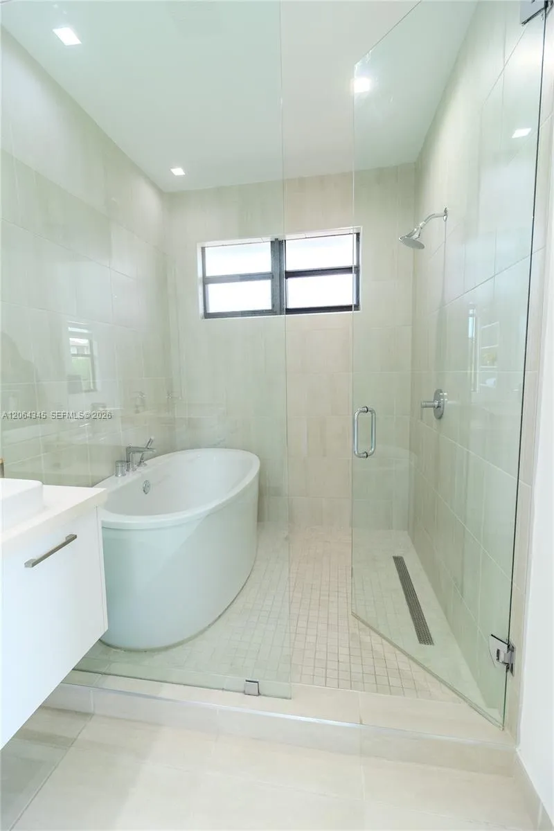4311 NW 82nd Ave Doral, FL 33166