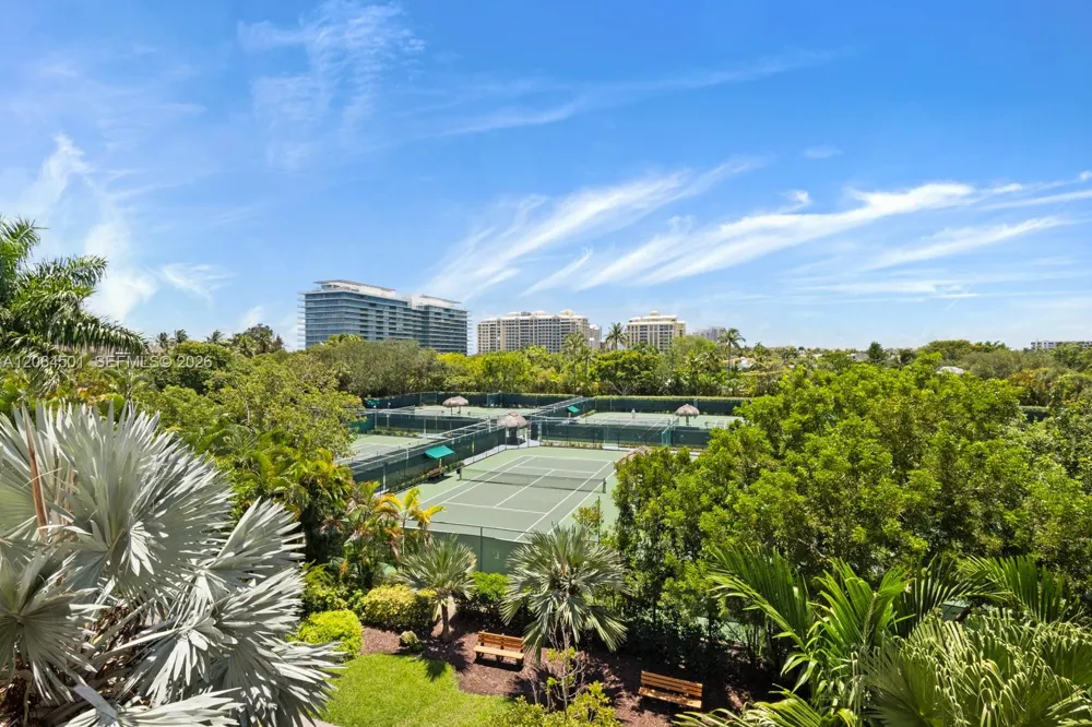 161 Crandon Blvd #317 Key Biscayne, FL 33149