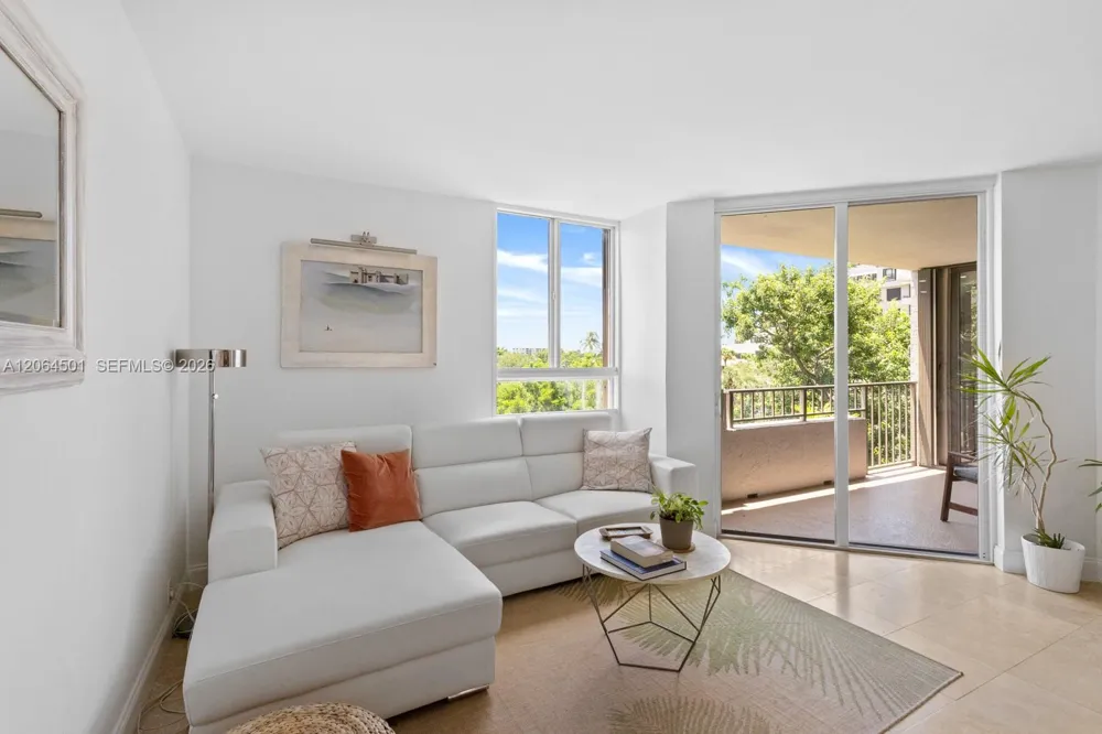 161 Crandon Blvd #317 Key Biscayne, FL 33149