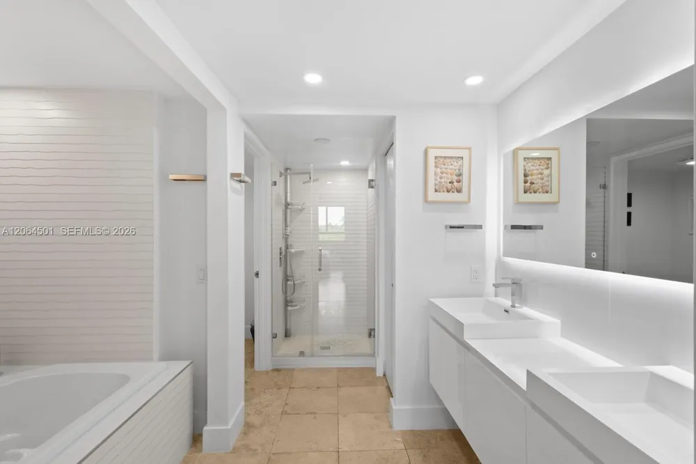 161 Crandon Blvd #317 Key Biscayne, FL 33149