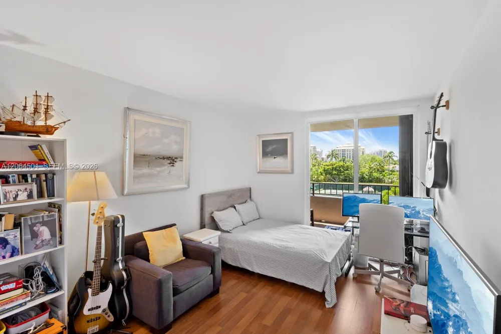 161 Crandon Blvd #317 Key Biscayne, FL 33149