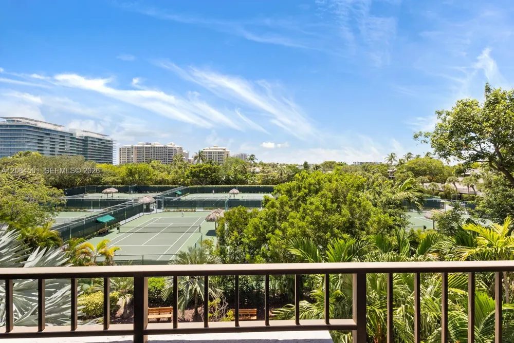 161 Crandon Blvd #317 Key Biscayne, FL 33149