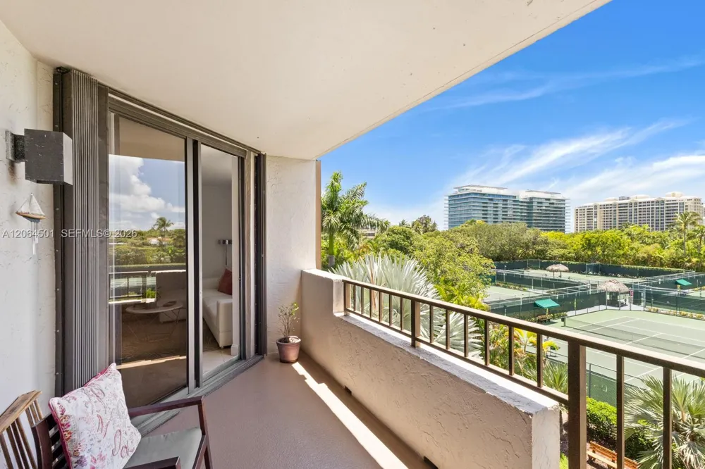 161 Crandon Blvd #317 Key Biscayne, FL 33149