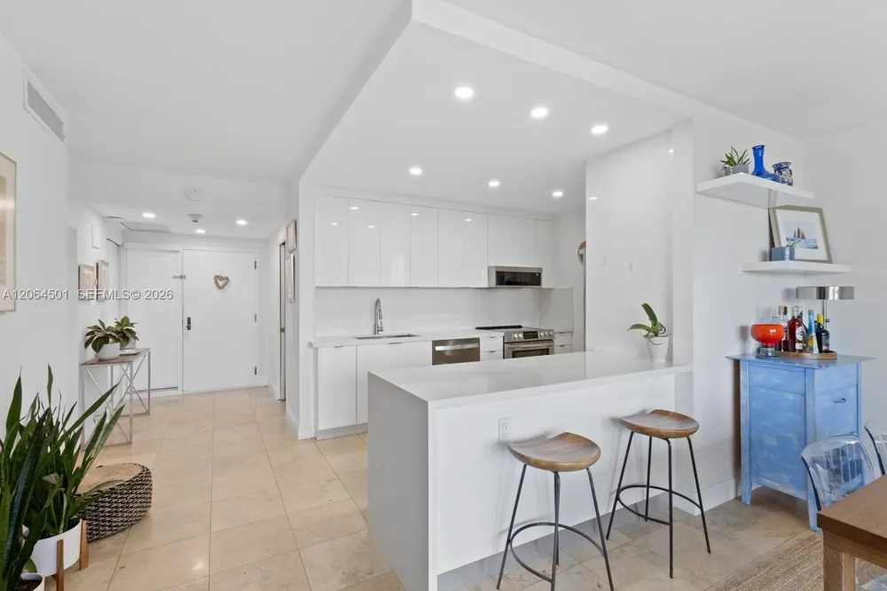 161 Crandon Blvd #317 Key Biscayne, FL 33149