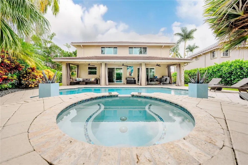 3917 Heron Ridge Ln Weston, FL 33331