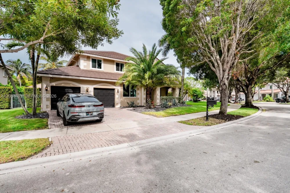 3917 Heron Ridge Ln Weston, FL 33331