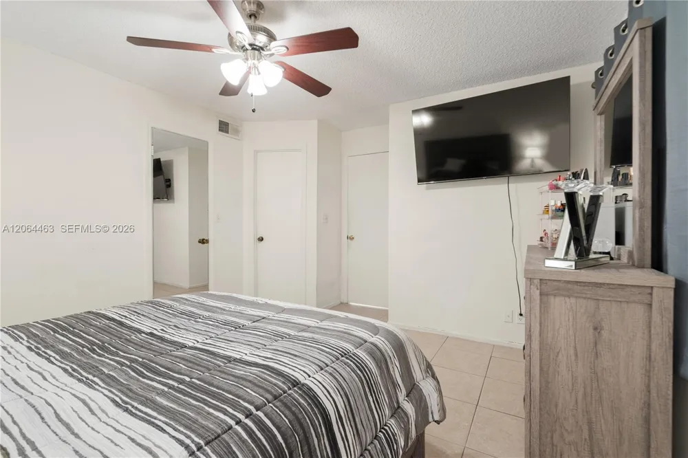2866 S University Dr #5307 Davie, FL 33328