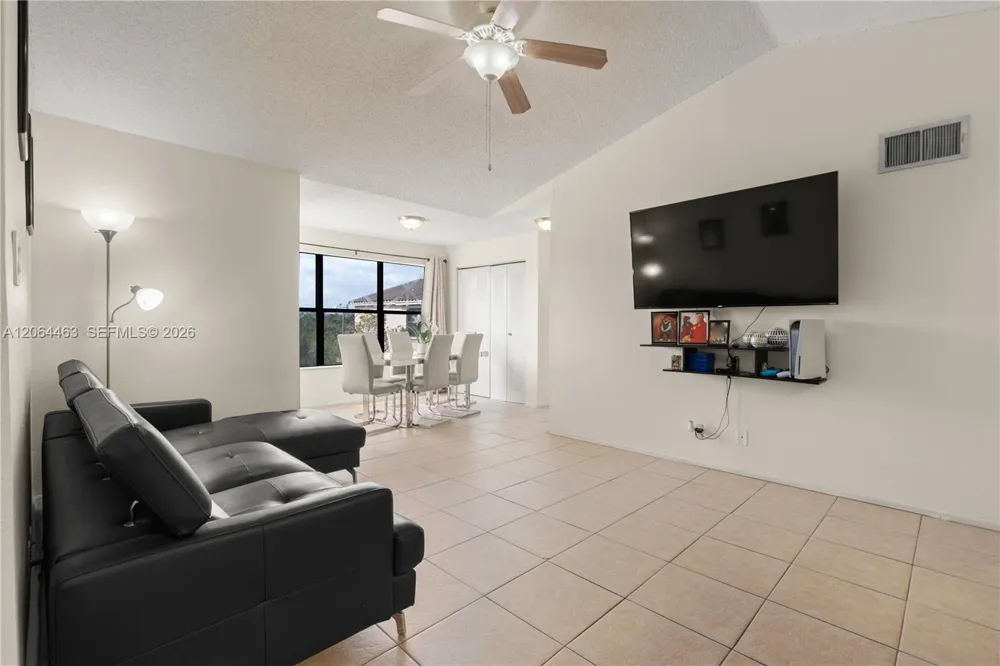 2866 S University Dr #5307 Davie, FL 33328