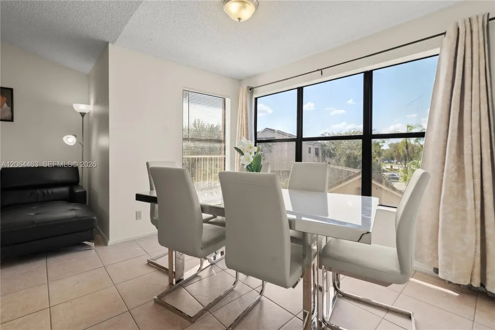 2866 S University Dr #5307 Davie, FL 33328