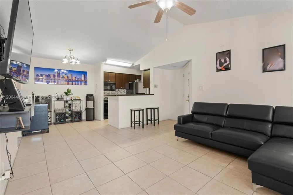 2866 S University Dr #5307 Davie, FL 33328