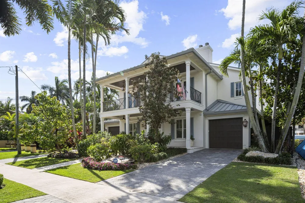 1780 SE 9th Street Fort Lauderdale, FL 33316
