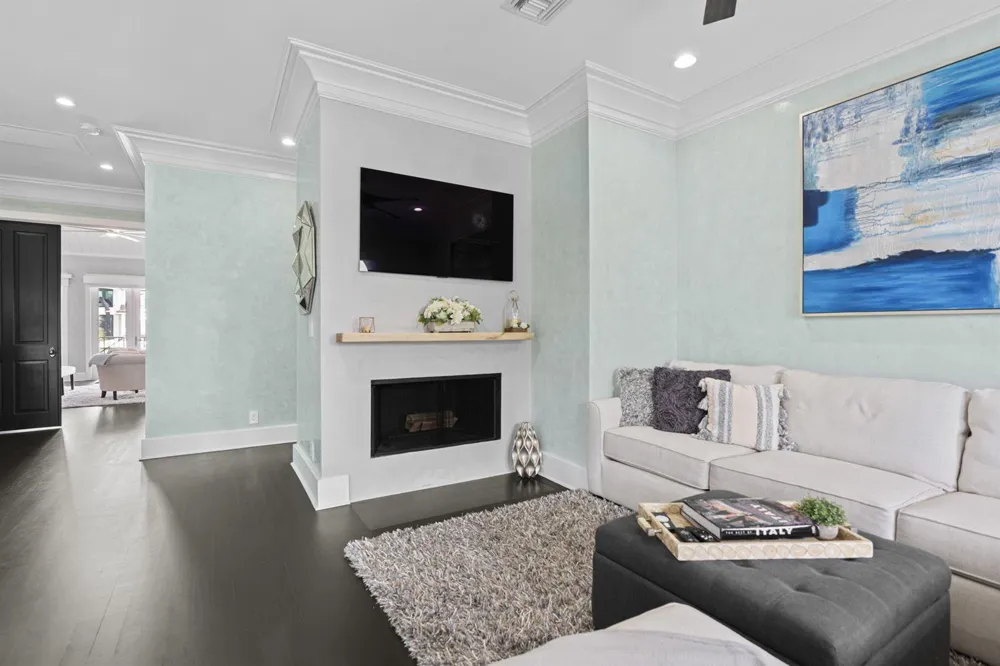 1780 SE 9th Street Fort Lauderdale, FL 33316