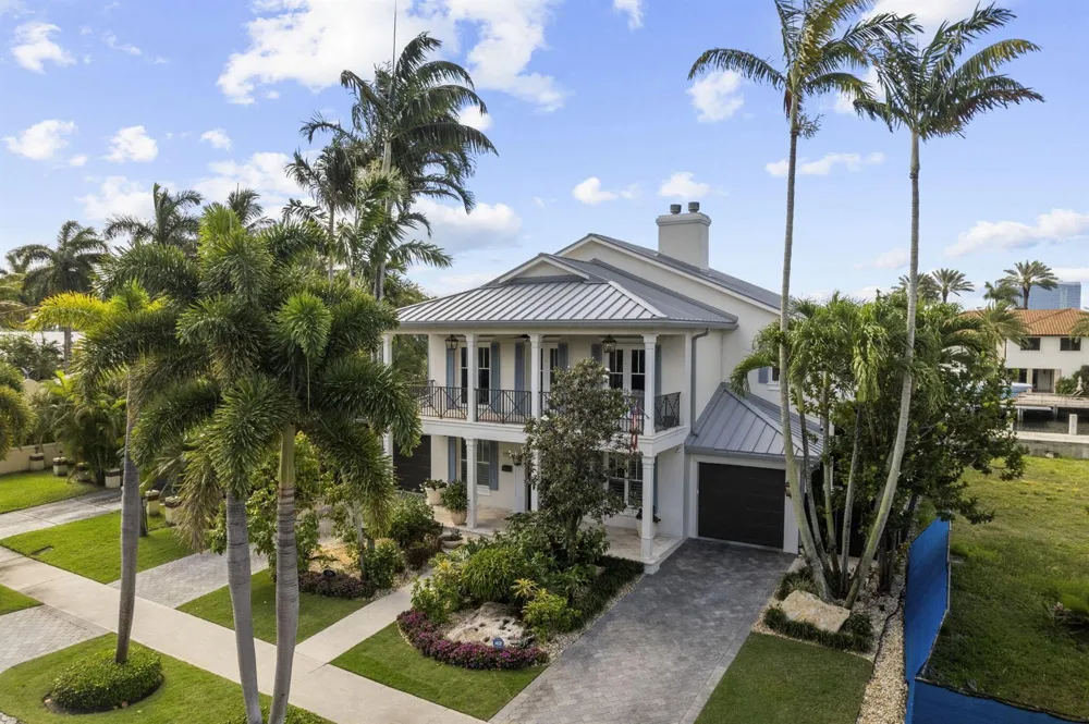 1780 SE 9th Street Fort Lauderdale, FL 33316