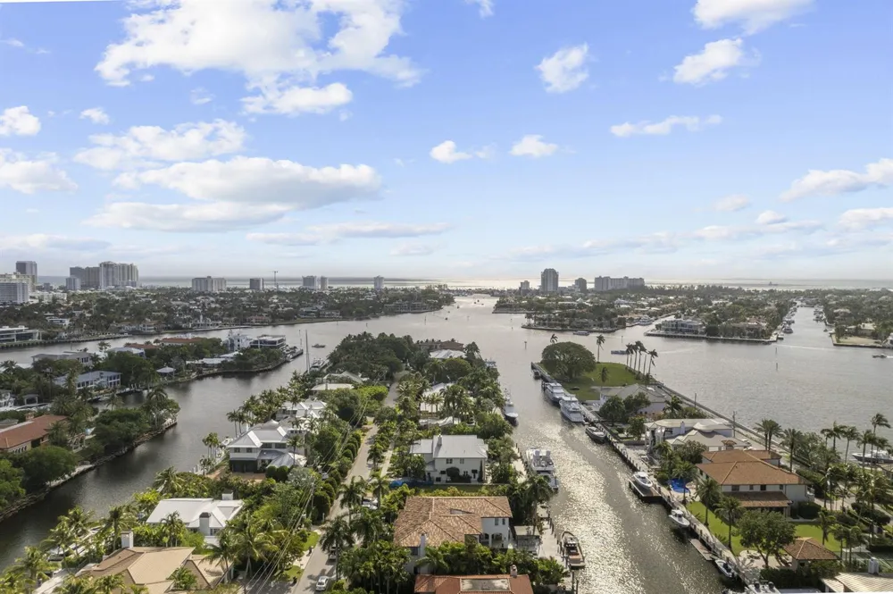1780 SE 9th Street Fort Lauderdale, FL 33316