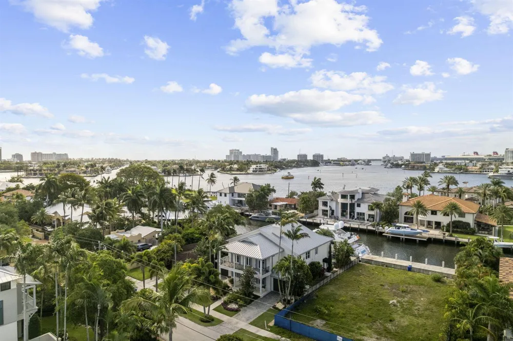 1780 SE 9th Street Fort Lauderdale, FL 33316
