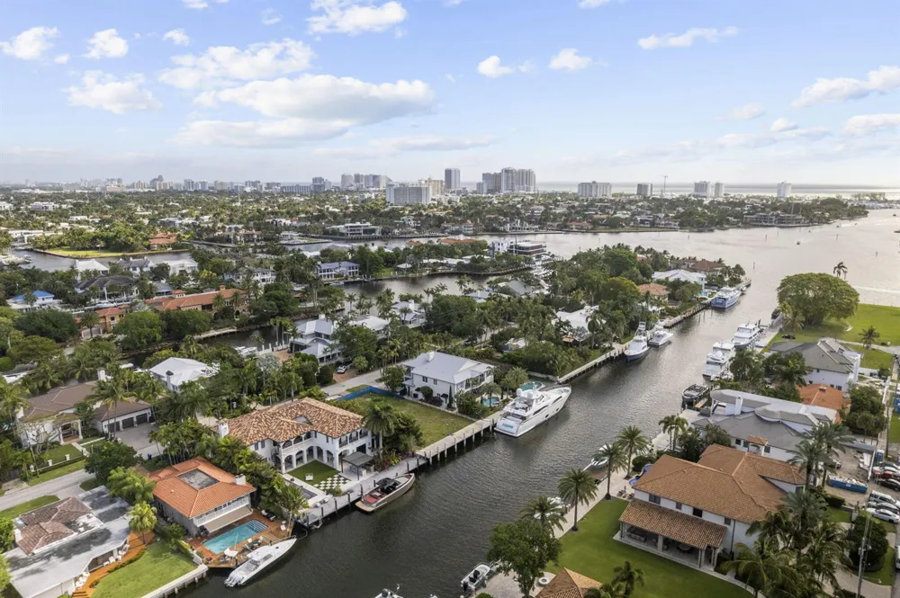 1780 SE 9th Street Fort Lauderdale, FL 33316