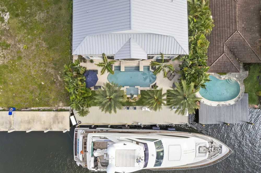 1780 SE 9th Street Fort Lauderdale, FL 33316