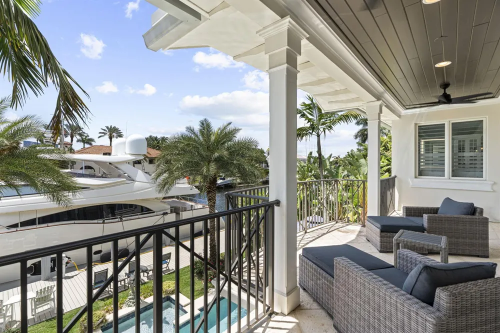 1780 SE 9th Street Fort Lauderdale, FL 33316