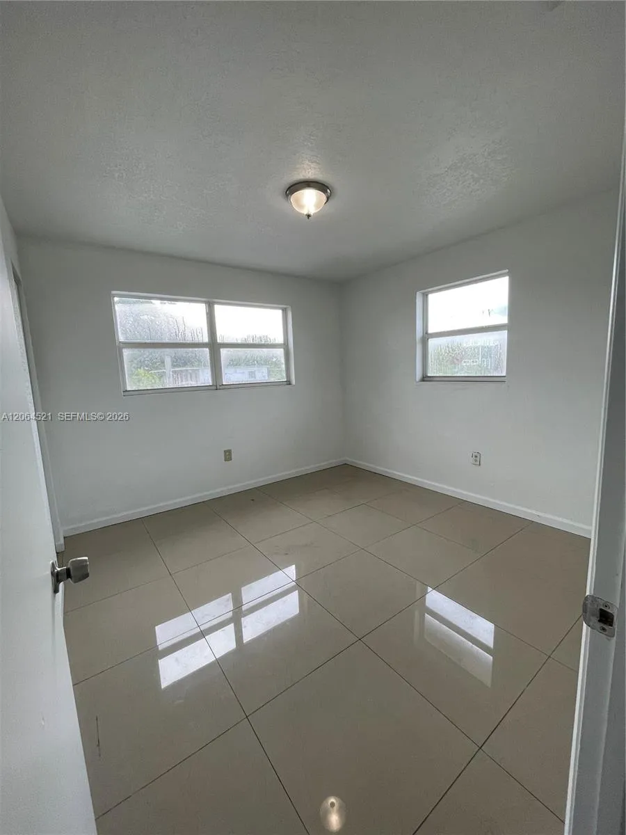 1243 NW 61st St #3 Miami, FL 33142