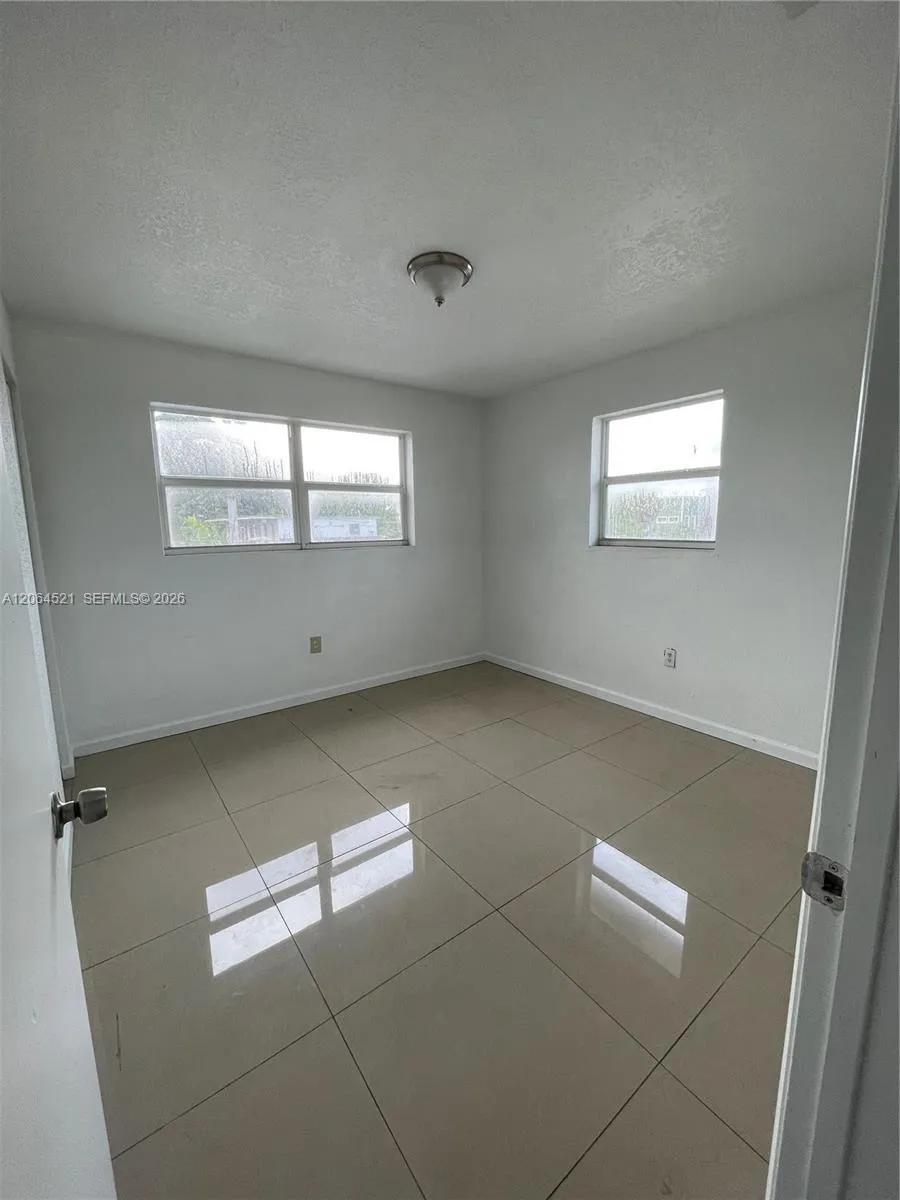 1243 NW 61st St #3 Miami, FL 33142
